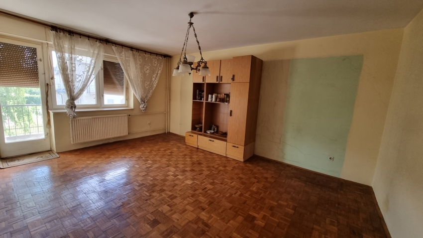 Dvosoban stan površine 75 m2! ID 3834/ZP