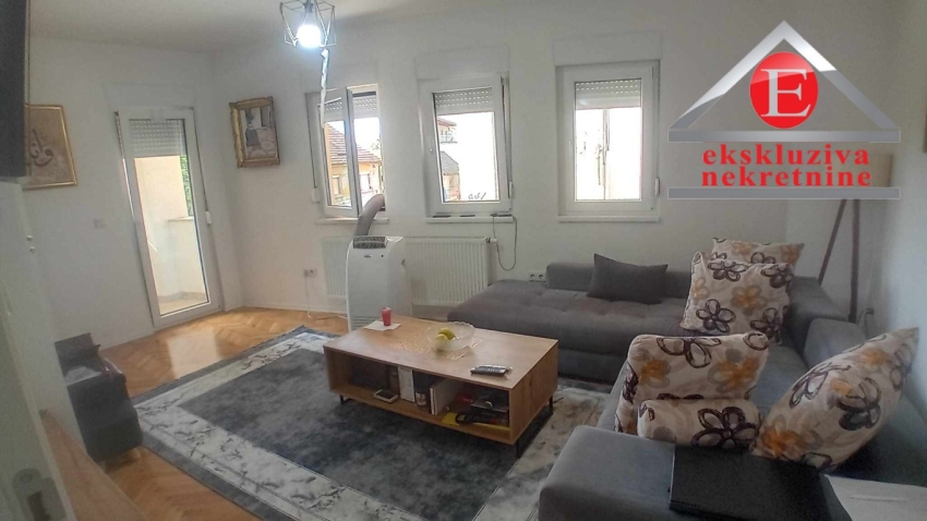 -CENTAR-Trosoban stan površine 66 m2! ID 3884/NL